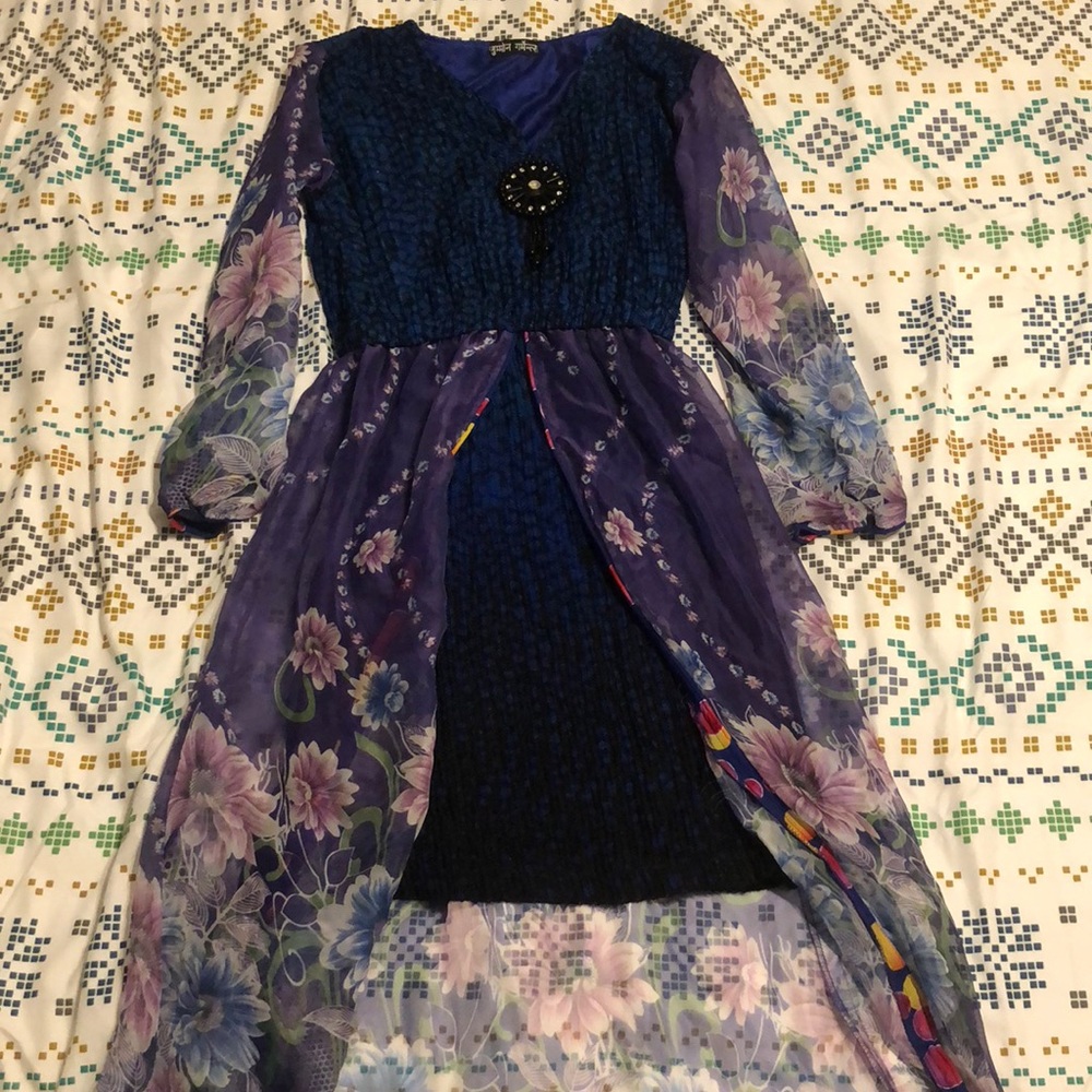 Beautiful Dress with Broche